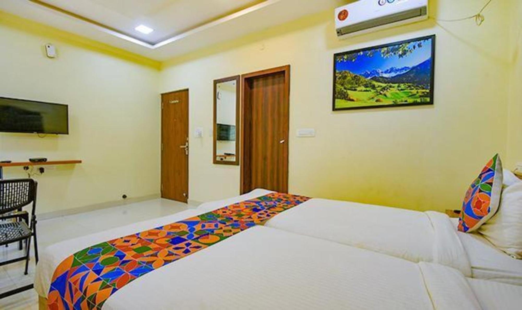 Fabexpress Purple Suites Inn Бангалор Екстериор снимка
